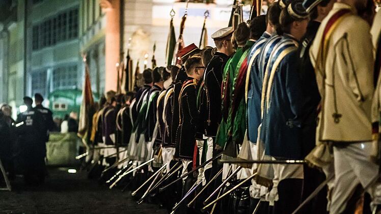 Impressionen vom CC-Fackelzug und er Mahnstunde auf dem Coburger Markt.Foto: Jochen Berger