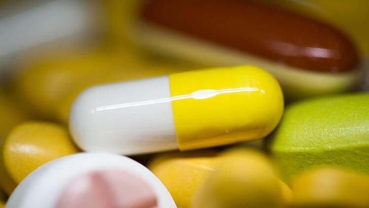 Antibiotika beeinflussen das Risiko, an Darmkrebs zu erkranken. Das bestätigten Forschende aus Schweden in einer aktuellen Veröffentlichung. Symbolbild: Friso Gentsch/dpa