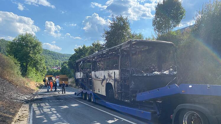 Der Bus - bereit abtransportiert zu werden.