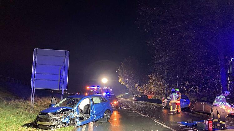 Frontal-Crash auf der B85