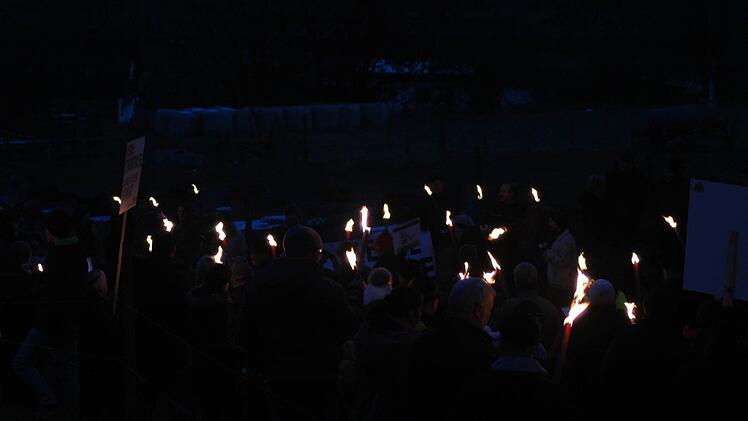 Demonstration gegen die Südlink-Stromtrasse in Römershag/Bad Brückenau. Foto: Sebastian Schmitt-Mathea