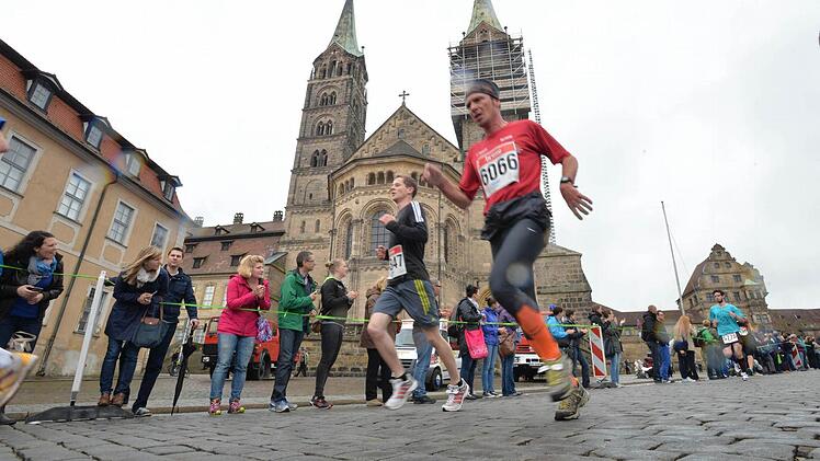 Kopfsteinpflaster - Herausforderung gestern für alle  Foto: Ronald Rinklef