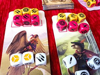 Spiele-Test "Würfelhelden": Fantasy-Familienspiel für Zocker