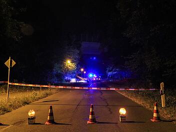 Hinweise nach Leichenfund auf Parkplatzan B307 bei Lenggries gesucht