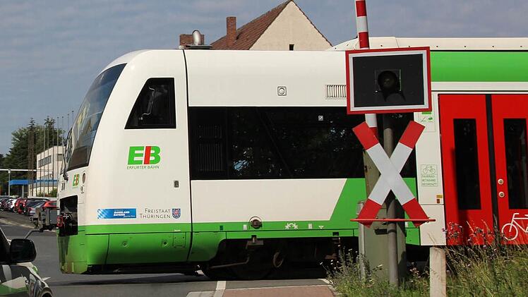 Die Störung am Bahnübergang Oerlenbach konnte am Mittwoch nicht behoben werden. Foto: Benedikt Borst/Archiv