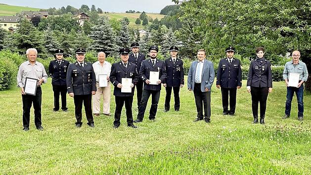 Die Geehrten der Feuerwehr Wickendorf