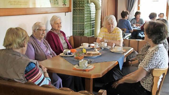 Alle zwei Monate trifft man sich im Gasthaus zum Hirschen. Foto: Carmen Schwind