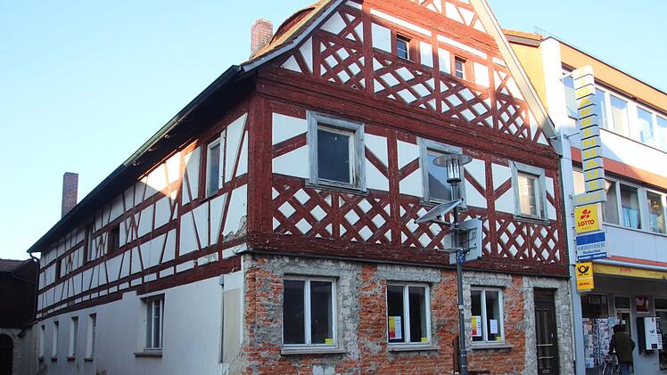 Das Haus hat die Stadt bereits gekauft, die angrenzende Scheune will man vom Heimatverein erwerben. Waltraud Enkert