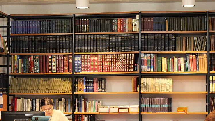 Fürth: Stadtarchiv lädt zu Jubiläumsfeier in Schloss Burgfarrnbach ein - mit Ausstellung und Führungen