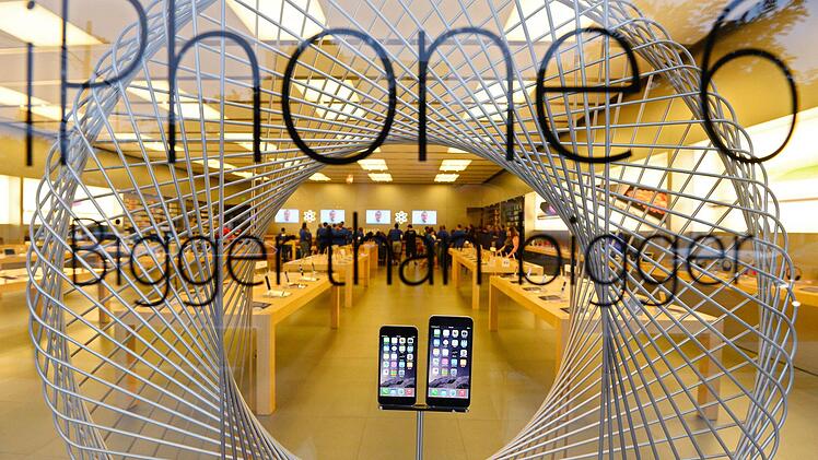 Die neue iPhones wurden am ersten Wochenende 10 Millionen Mal verkauft. Allerdings macht die neue Version des Betriebssystems Probleme. Foto: Larry W. Smith, dpa