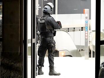 Bielefelder Hauptbahnhof wegen Gro&szlig;einsatzes abgesperrt