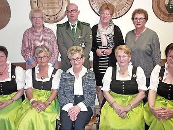 Sie traten vor vierzig Jahren dem Schützenverein Burggrub bei und erhielten das Ehrenzeichen des Bayerischen Sportschützenbundes.