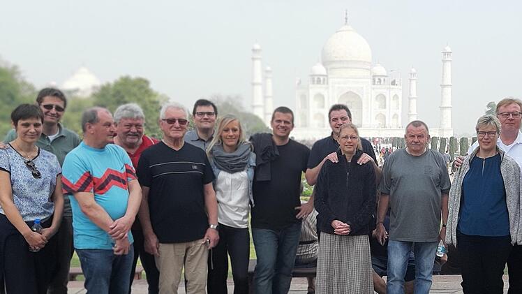 Die Pretzfelder vor dem Taj Mahal Foto: Florian Stark