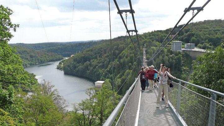 Ein besonderes Erlebnis war der Gang über die "Titan-RT", die größte Seilhängebrücke der Welt.  Foto: G. Geiling
