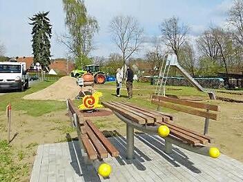 Schon bald können Kinder auf dem Spielplatz toben.  Foto: Petra Malbrich
