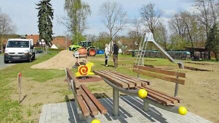Schon bald können Kinder auf dem Spielplatz toben.  Foto: Petra Malbrich