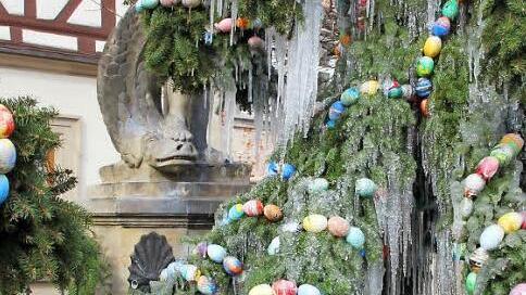 Kälter als im Kühlschrank: die eingefrorenen Ostereier am Eberner Neptunsbrunnen, Ralf Kestel