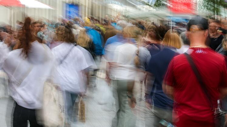 Passanten in der Innenstadt