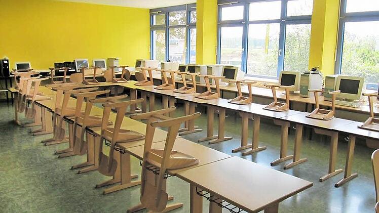 Der PC-Raum, der würde zum Klassenzimmer, wenn ein Teil der Montessori-Schule mit in die Gundelsheimer ziehen würde. Fotos: privat