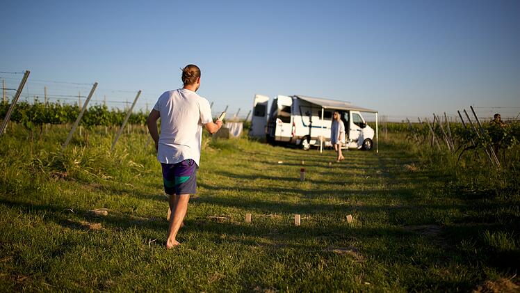Weinberg-Romantik mit dem Camper erleben