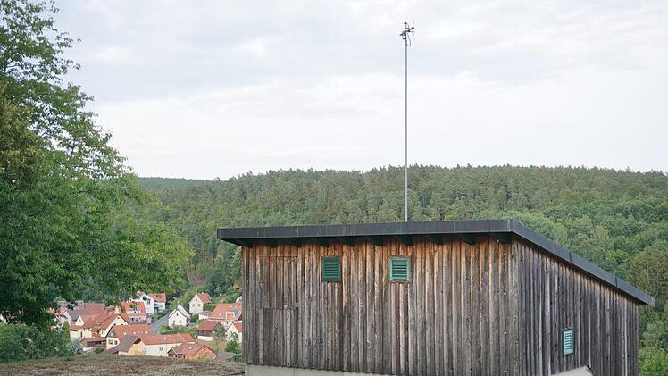 Ob oberhalb Schmalwassers auf dem Grundstück des Hochbehälters im  nächsten Jahr ein Mobilfunkmast errichtet wird ist noch unklar.  Marion Eckert