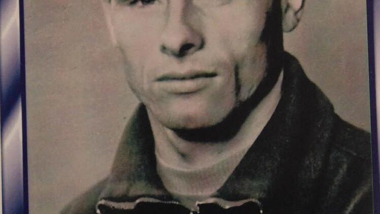 Siegfried Kaiser auf einer Autogrammkarte des SC Motor Zwickau  Repro: Manja von Nida