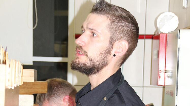 Steffen Szabo beim "Gipfeltreffen der Sterneköche" im Coburger Romantik-Hotel "Goldene Traube"Oliver Schmidt