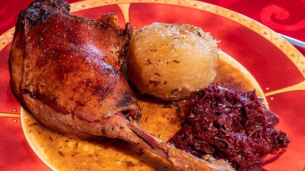 entenschenkel-kloss-blaukraut.jpg