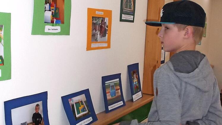 Ehe die Lego-Bauten zerstört werden mussten, wurden sie für eine Ausstellung fotogrofiert. Foto: Dieter Wolf