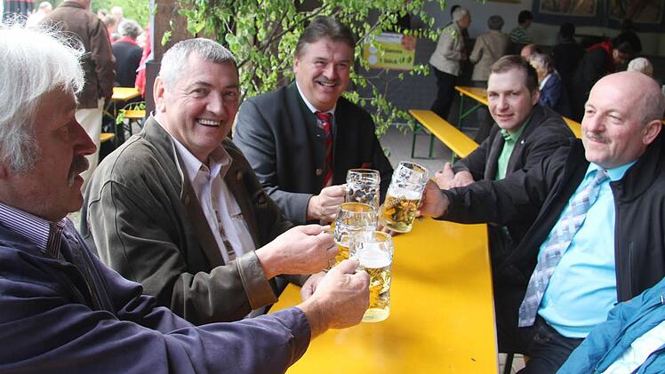 Landrat Klaus Peter Söllner und die Vertreter des Bauernverbandes . Foto: Sonja Adam