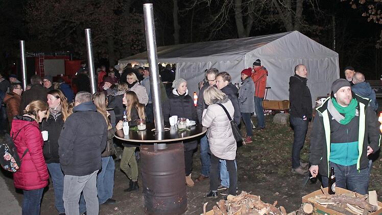 Das kleine Fest war gut besucht. Die Freiwillige Feuerwehr freute sich über rund 400 Gäste.