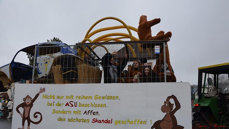 Straßenfasching in Ebenhausen Foto: Peter Rauch