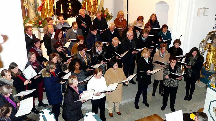 Der St. Johannes-Chor Fotos: Dieter Hübner
