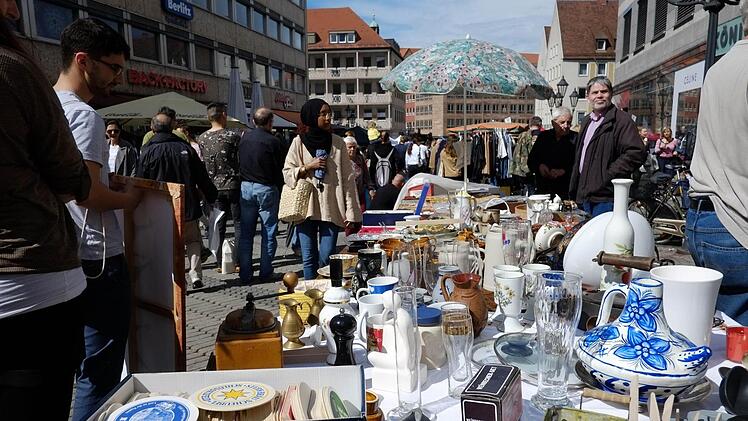 Ein großes Angebot wartet auf Flohmarkt-Freunde in Nürnberg. Hier gibt's den größten Trempelmarkt der Republik. Foto: Nikolas Pelke