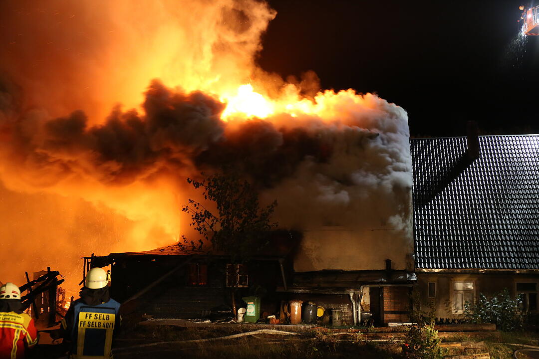 Sägewerk in Rehau in Flammen