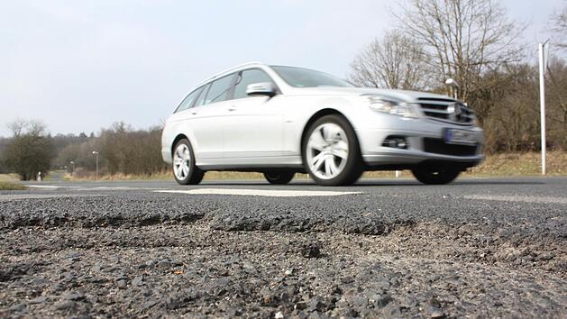 Stra&szlig;ensch&auml;den &auml;rgern die F&uuml;rther. Sie machten ihrem Zorn auf der B&uuml;rgerversammlung Luft.Archiv