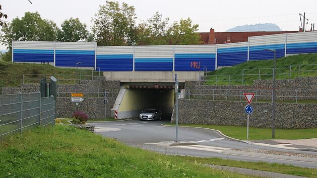 Die Unterf&uuml;hrung zwischen dem Kreisverkehr am Kurbereich und der Staffelsteiner Bahnhofstra&szlig;e wird mehrere Wochen wegen der Sanierung gesperrt.Matthias Einwag