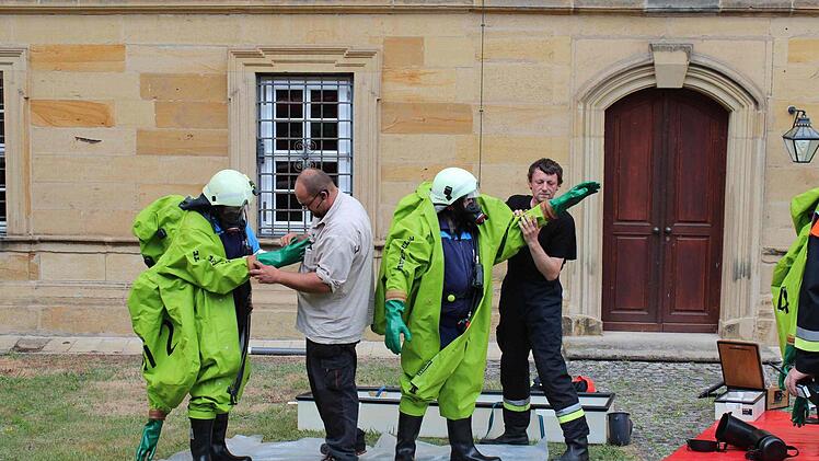 ABC-Schutzanzüge kamen in Kloster Banz zum Einsatz