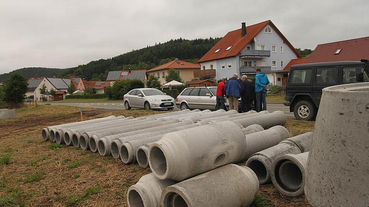 Unmittelbar an der "Bamberger Straße" haben die Bauarbeiten für die neue Siedlung begonnen.