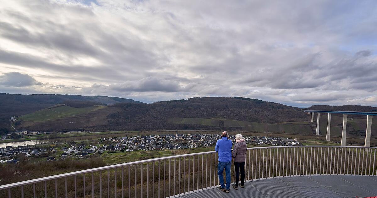 Eisesk-lte-im-Nordosten-ber-zehn-Grad-am-Rhein