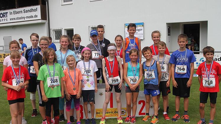 Die Medaillengewinner bei den Schülerläufen