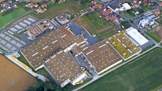 Auf dem Gelände der Firma Thomann in Treppendorf wird das Logistikzentrum erweitert.  Foto: Thomann