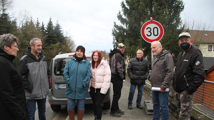 Anwohner des Wohngebietes Hainbergstraße gehen auf die Barrikaden: Fast 12.000 Fahrzeuge rauschen täglich durch - die überwiegende Mehrheit zu schnell.Foto: Sonny Adam