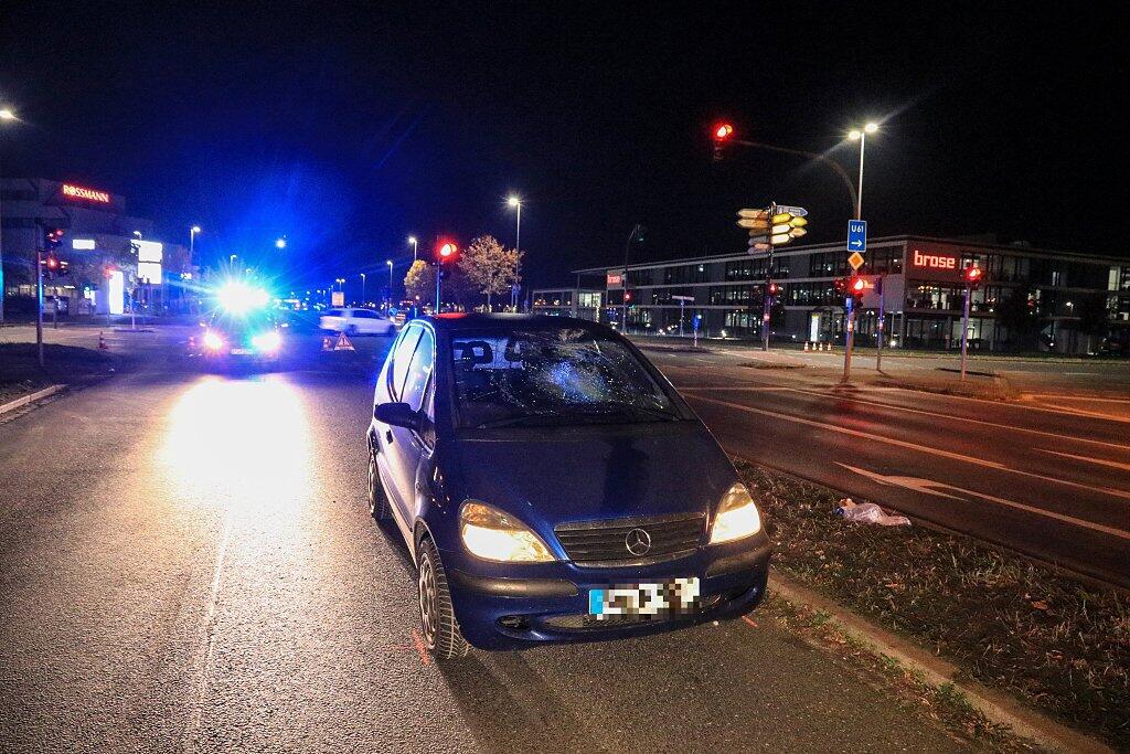 Auto erfasst Fußgänger in Bamberg