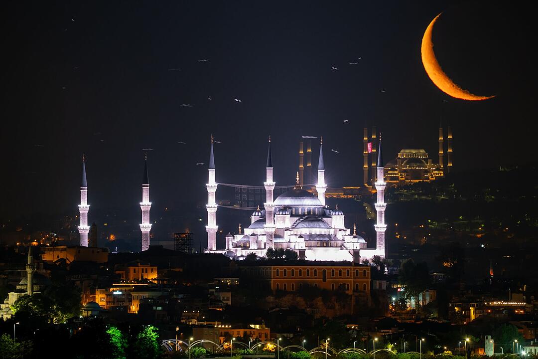 Der Mond &uuml;ber Istanbul