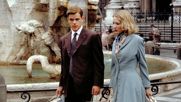 In Italien lernt Tom Ripley (Matt Damon) die Amerikanerin Meredith Logue (Cate Blanchett) kennen.