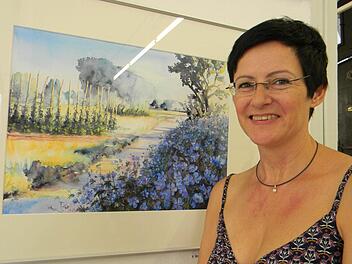 Marion Meixner ist gelernte Floristin. Wahrscheinlich auch deshalb finden sich in ihren Bildern viele Blumen.Fotos: Lengenfelder