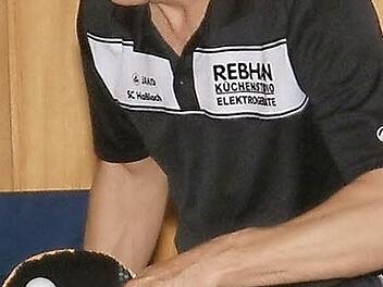 Der SC Haßlach gehört in der 2. Kreisliga weiterhin zur Spitzengruppe. Beim 9:6-Auswärtssieg bei der TS Kronach III blieb Robert Girke in seinen zwei Einzeln ungeschlagen. Foto: Hans Franz