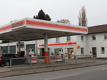 Ein Maskierter hat am Samstagabend versucht, die Tankstelle in Melkendorf zu überfallen. Foto: Jochen Nützel