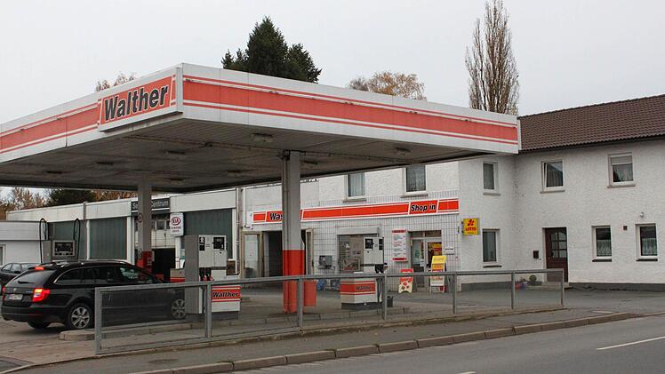Ein Maskierter hat am Samstagabend versucht, die Tankstelle in Melkendorf zu überfallen. Foto: Jochen Nützel